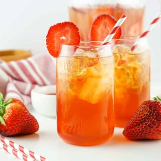 Strawberry Iced Tea Drink