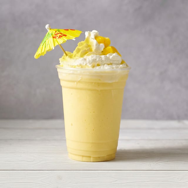 Piña Colada Smoothie Drink.